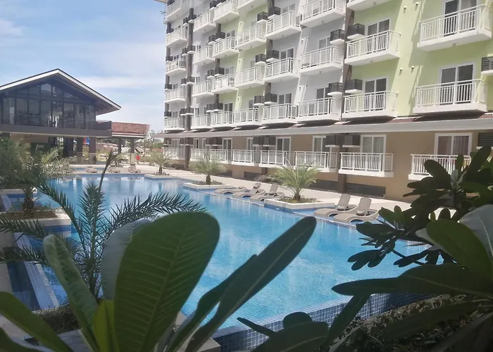Condo Azur Suites A125 Amani Resorts Residences , 5 Minutes Airport, Netflix, Stylish, Cozy With Luxurious Swimming Pool